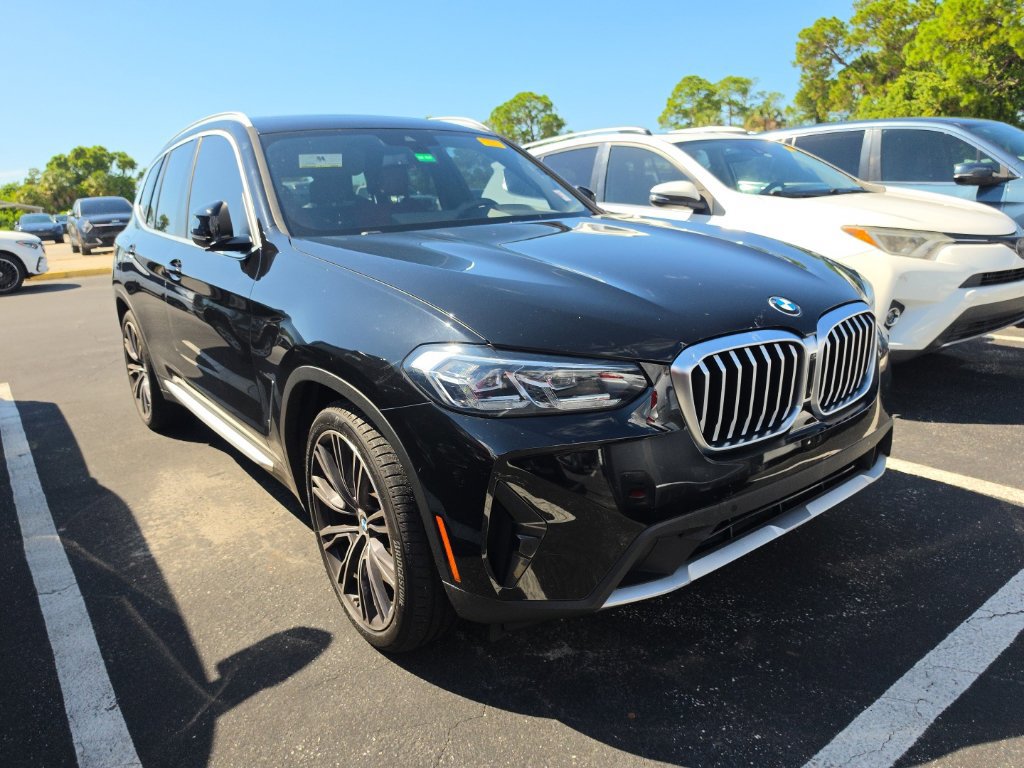 Used 2022 BMW X3 sDrive30i w/ Premium Package 2 RWD image 2