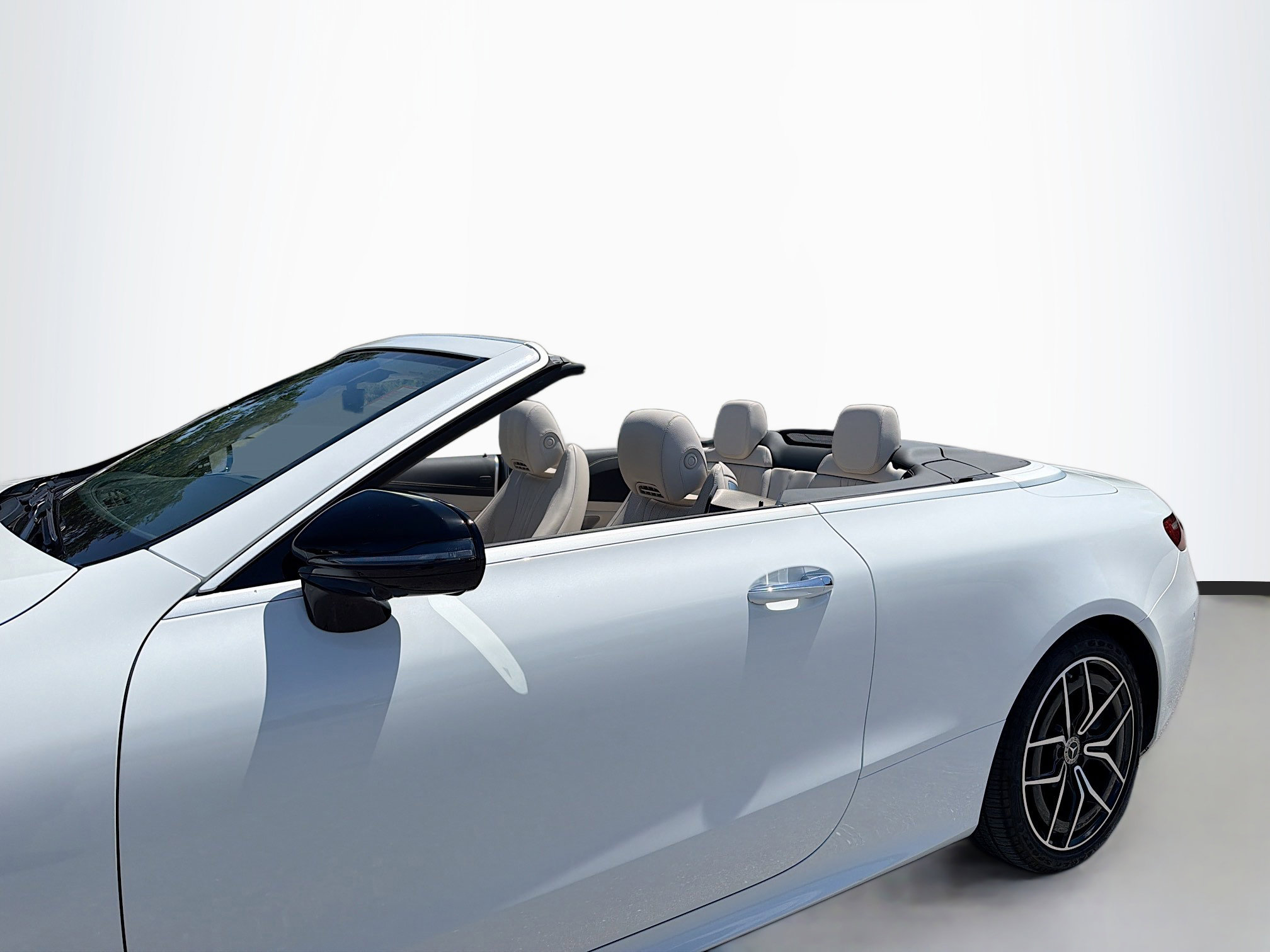 Used 2023 Mercedes-Benz E 450 4MATIC Cabriolet image 27