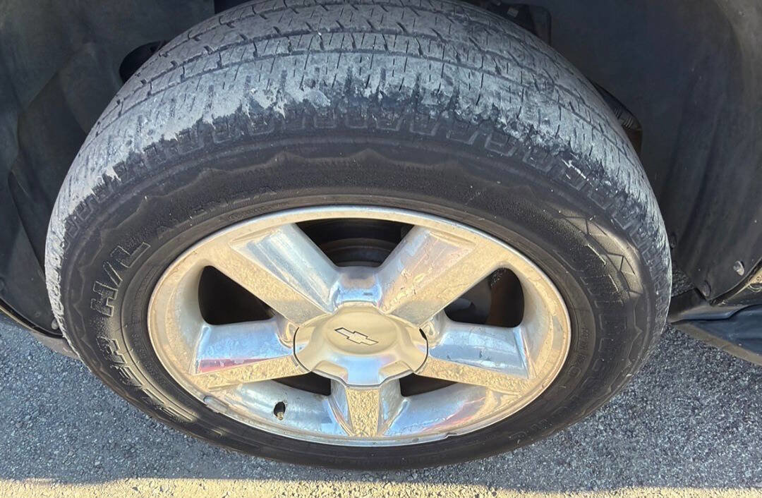 Used 2009 Chevrolet Tahoe LTZ RWD image 12