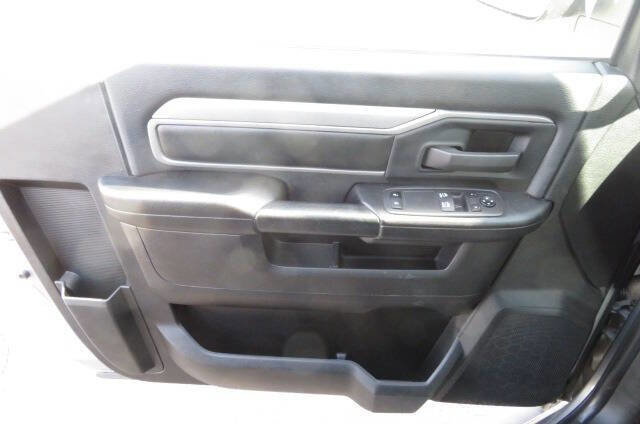 Used 2022 RAM 3500 Tradesman image 12