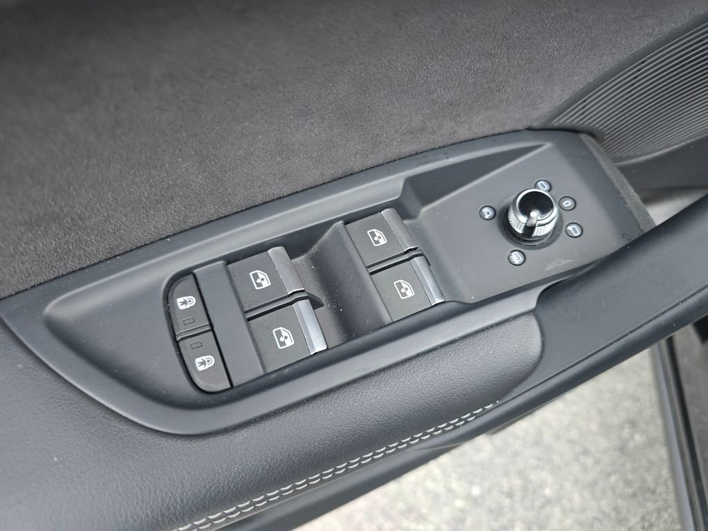 Used 2024 Audi SQ5 Prestige w/ Prestige Package image 16