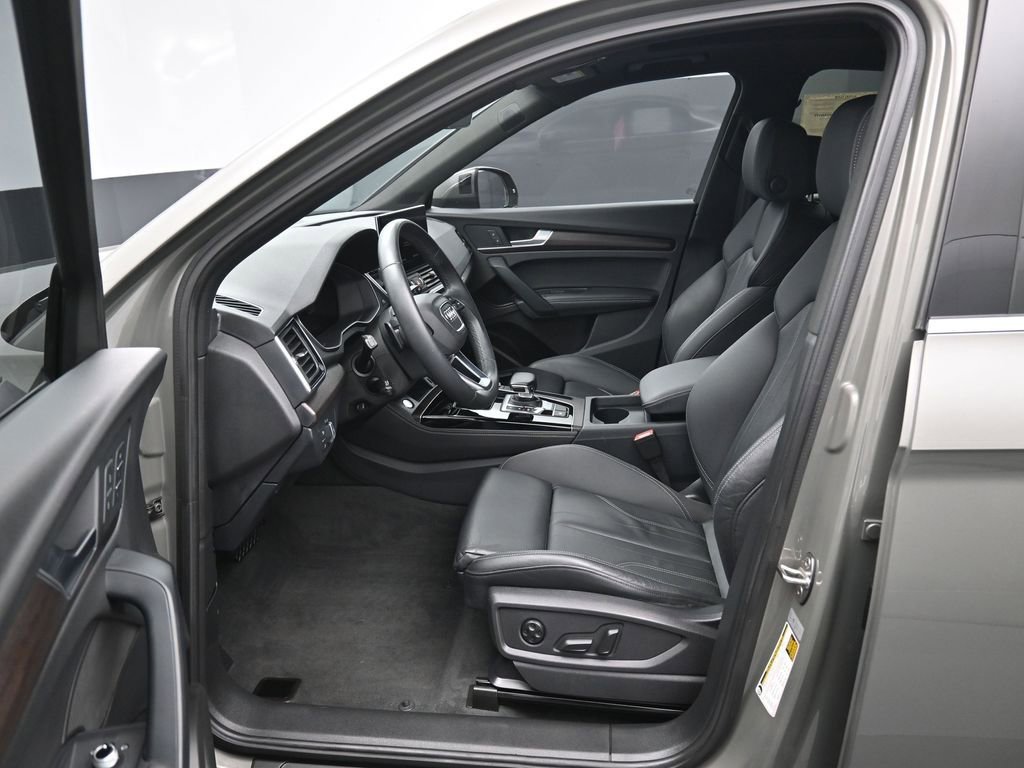 Used 2023 Audi Q5 2.0T Premium Plus w/ Premium Plus Package image 9