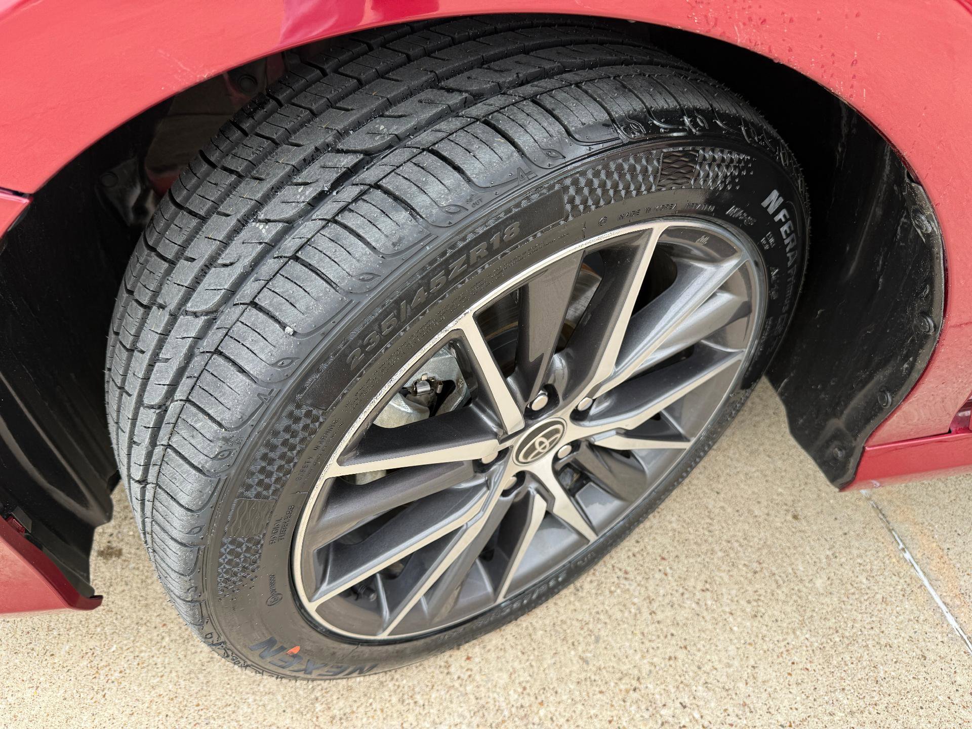 Used 2022 Toyota Camry XLE image 9