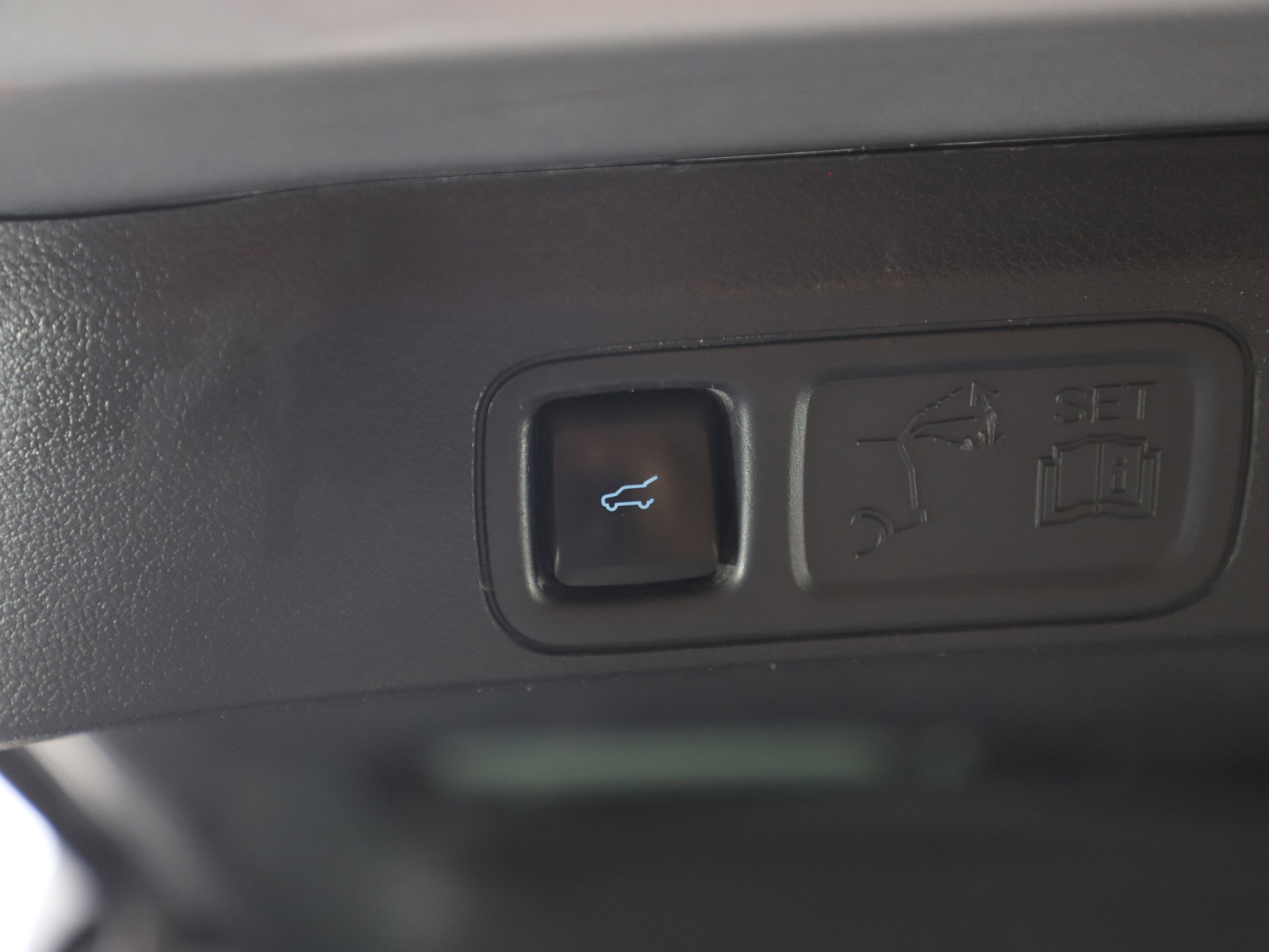 Used 2023 Ford Expedition Max XLT image 19