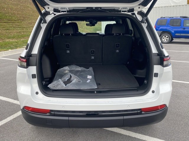 New 2025 Jeep Grand Cherokee Limited w/ Luxury Tech Group II image 7