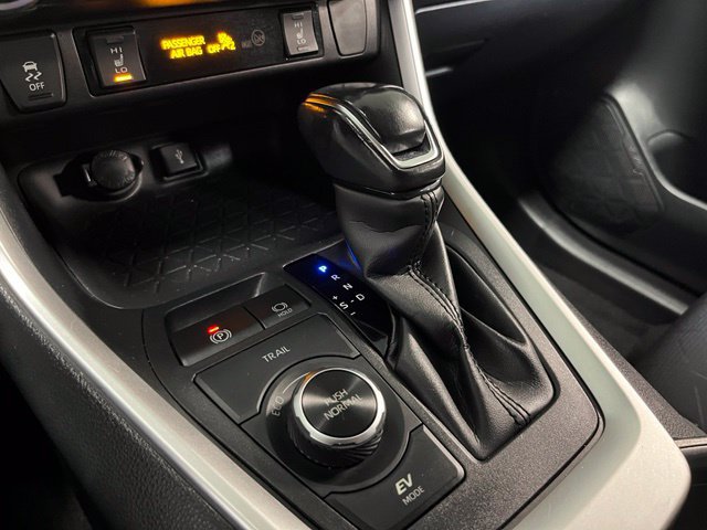 Used 2021 Toyota RAV4 XLE w/ Convenience Package AWD/4WD image 25