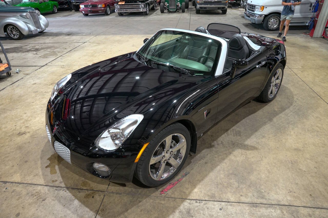 Used 2006 Pontiac Solstice Convertible w/ Premium Package RWD image 15