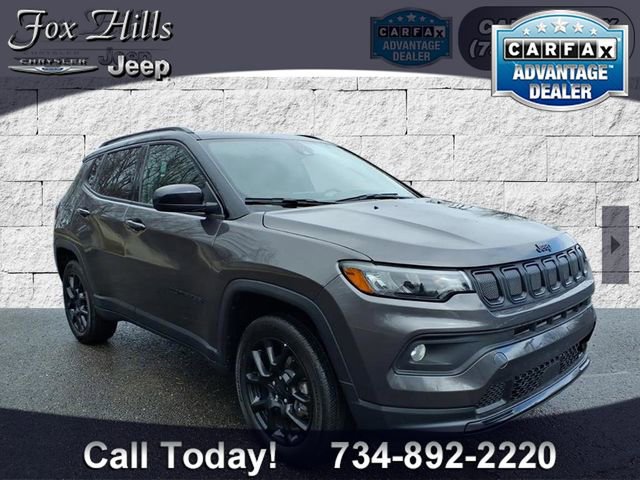 Used 2022 Jeep Compass Altitude w/ Convenience Group image 1