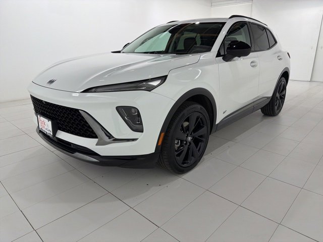 Used 2024 Buick Envision Sport Touring image 1