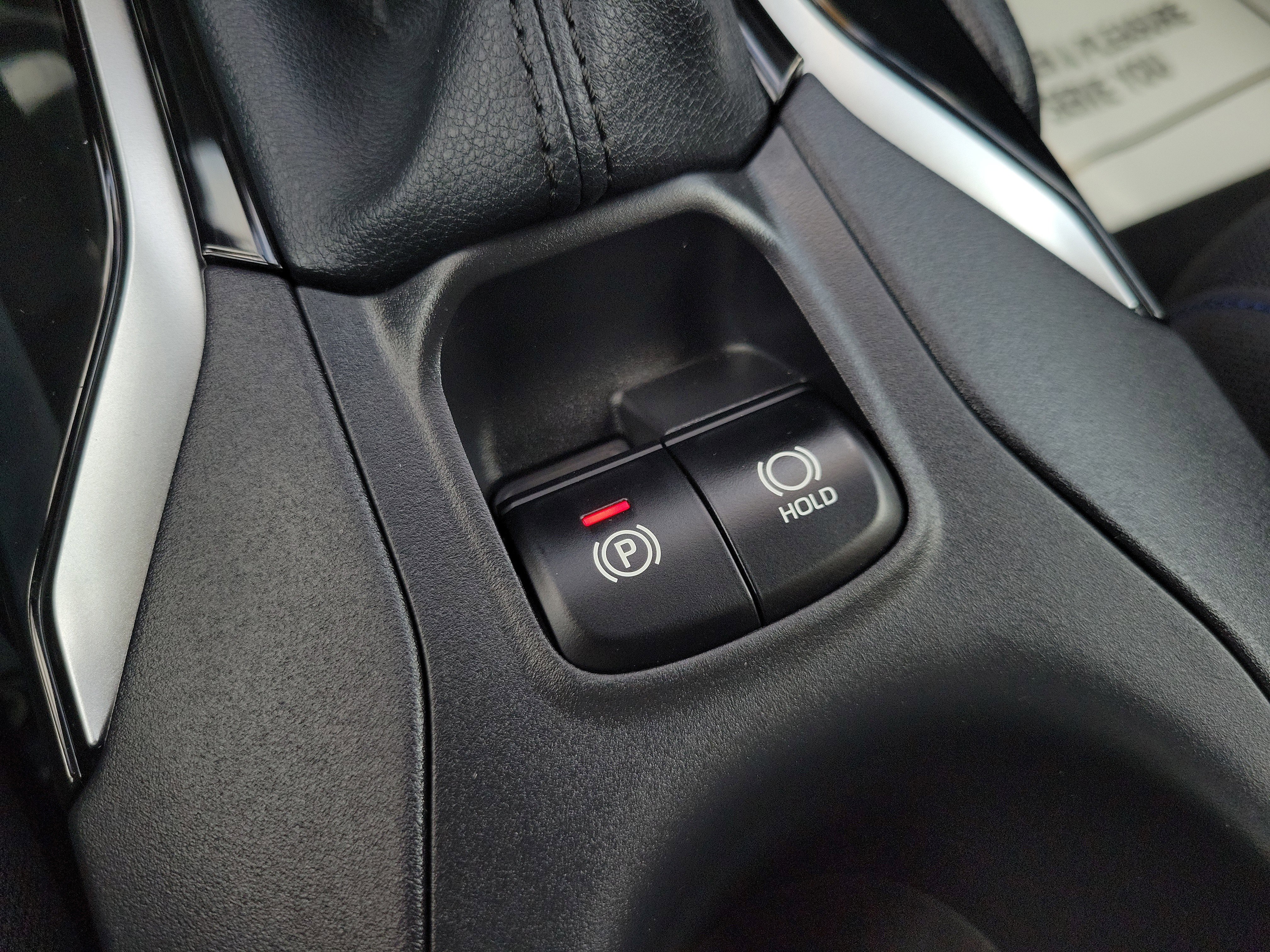 Used 2024 Toyota Corolla Cross SE image 26