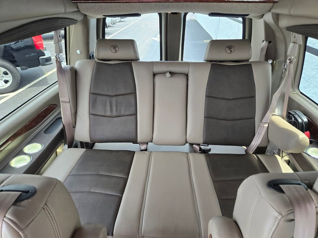 Used 2022 Chevrolet Express 2500 w/ Enhanced Convenience Package image 30