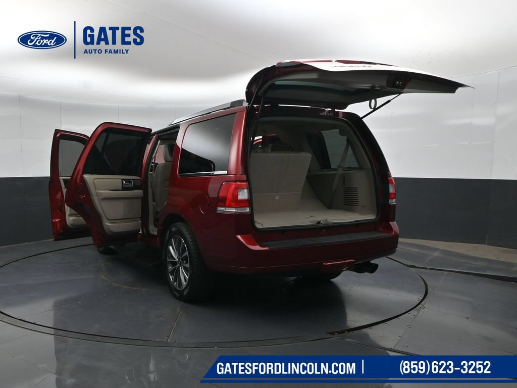 Used 2017 Lincoln Navigator Select AWD/4WD image 60