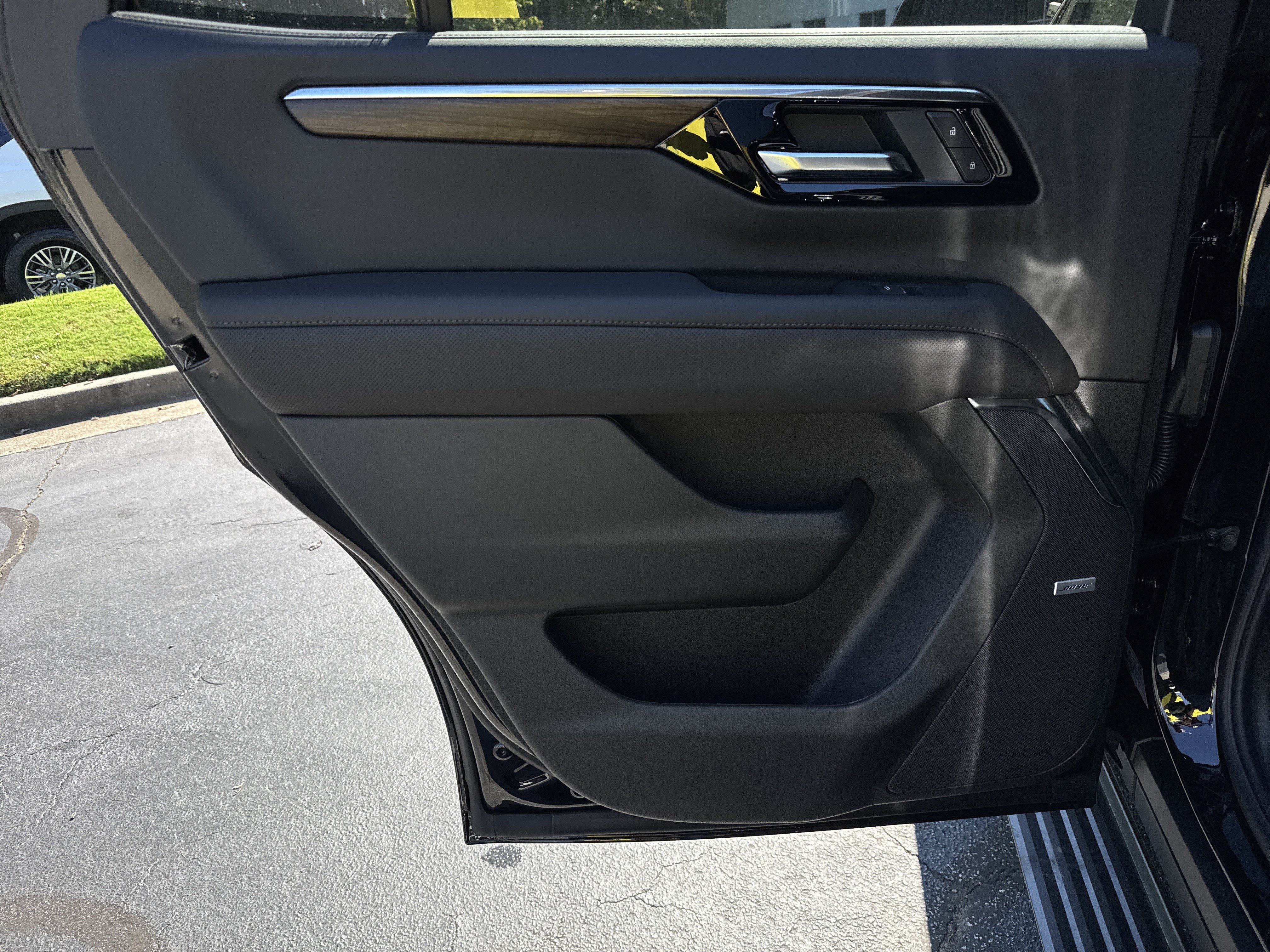 New 2027 Chevrolet Tahoe High Country AWD/4WD image 22