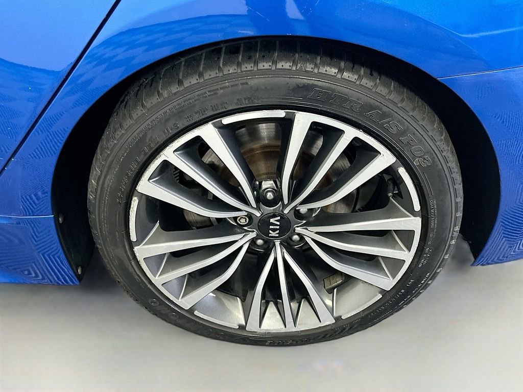 Used 2018 Kia Stinger Premium image 32