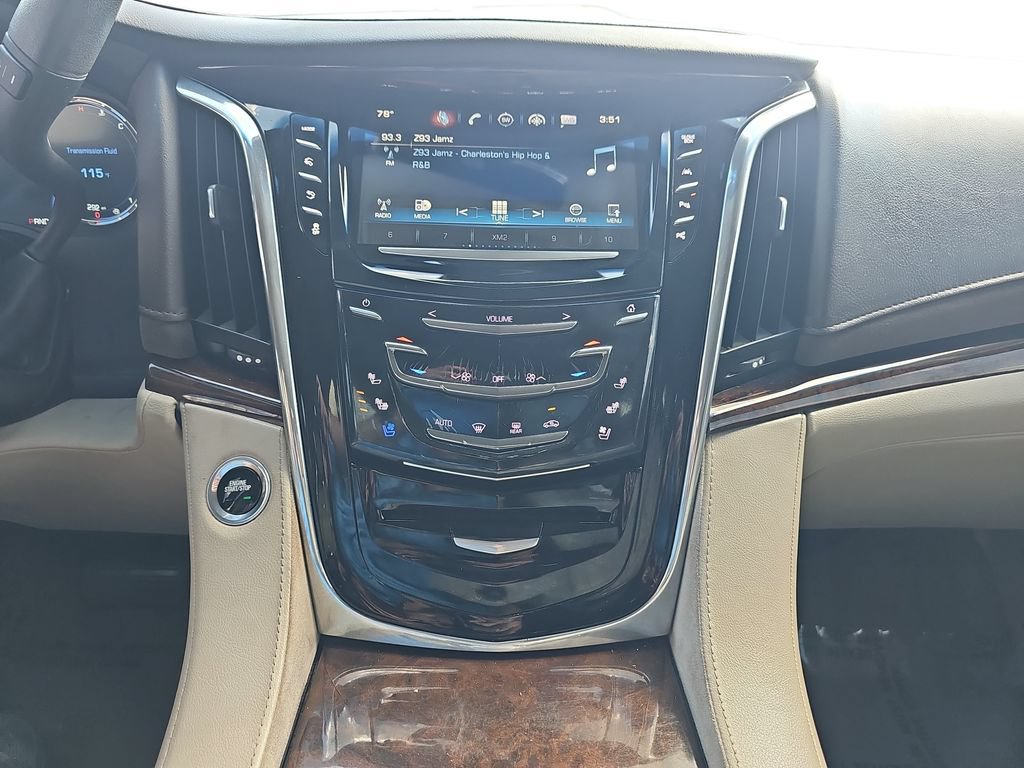 Used 2017 Cadillac Escalade ESV Luxury RWD image 20