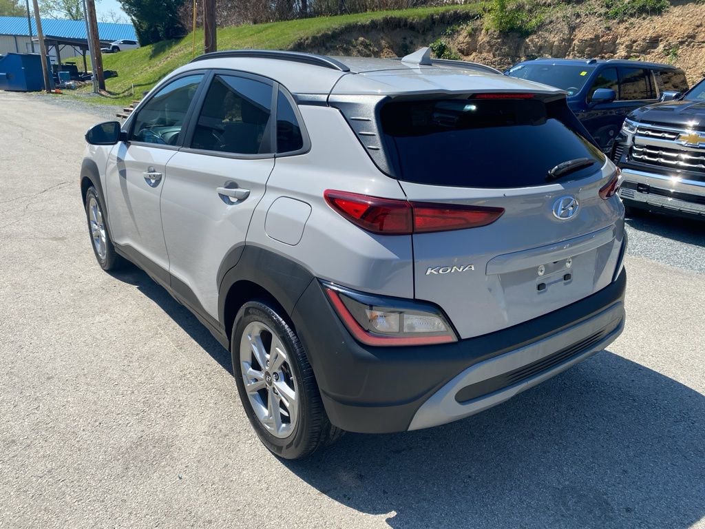 Used 2023 Hyundai Kona SEL w/ Cargo Package FWD image 5