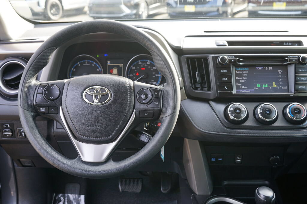 Used 2018 Toyota RAV4 LE w/ All Weather Liner Package FWD image 13