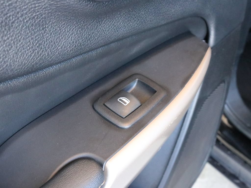 Used 2017 Jeep Cherokee Limited AWD/4WD image 25