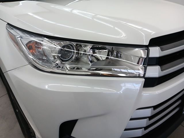 Used 2019 Toyota Highlander XLE image 4