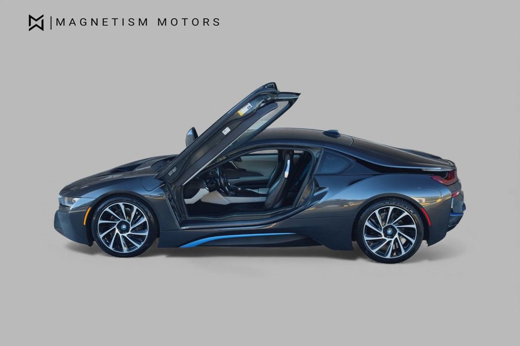 Used 2014 BMW i8 image 2