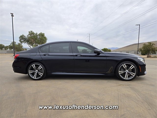 Used 2019 BMW 750i image 7