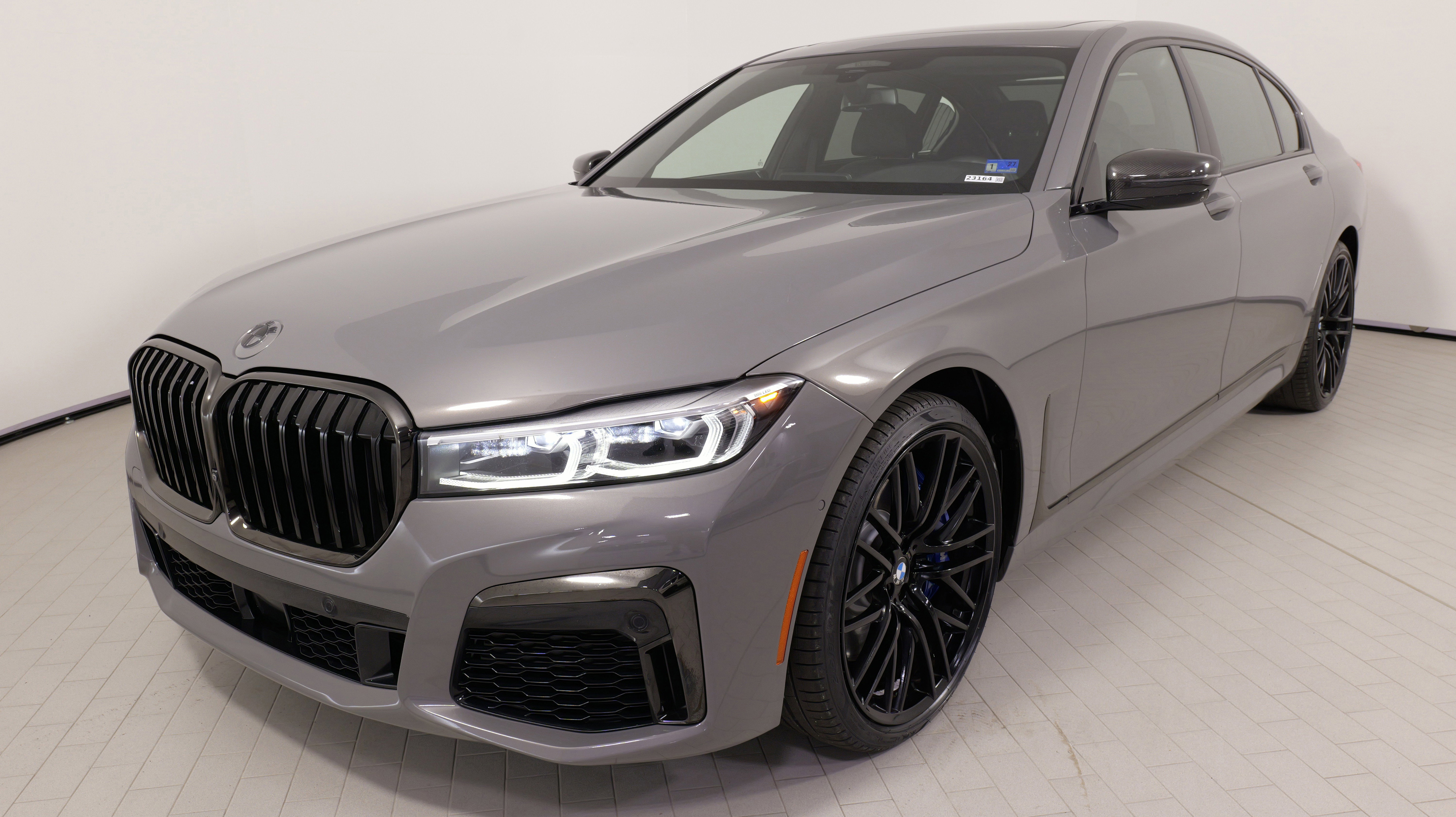 Used 2022 BMW 750i xDrive w/ Executive Package image 3