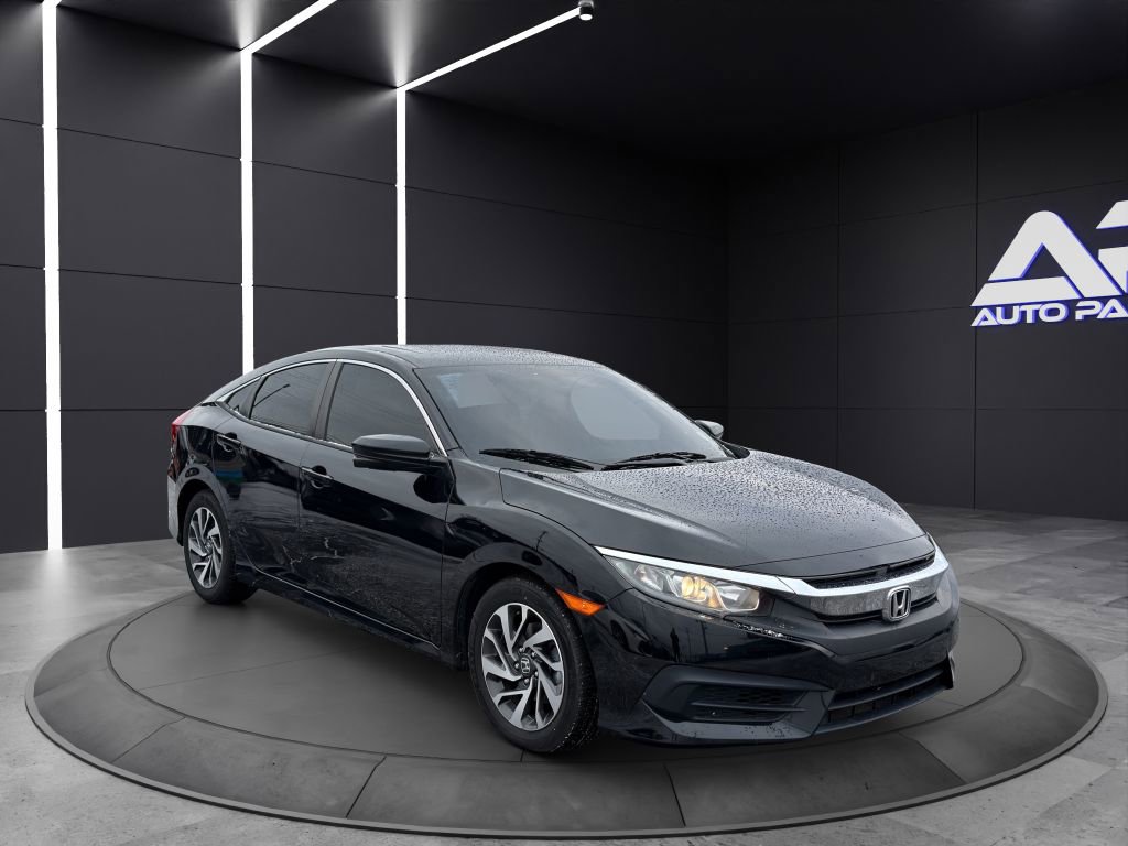 Used 2018 Honda Civic EX image 3
