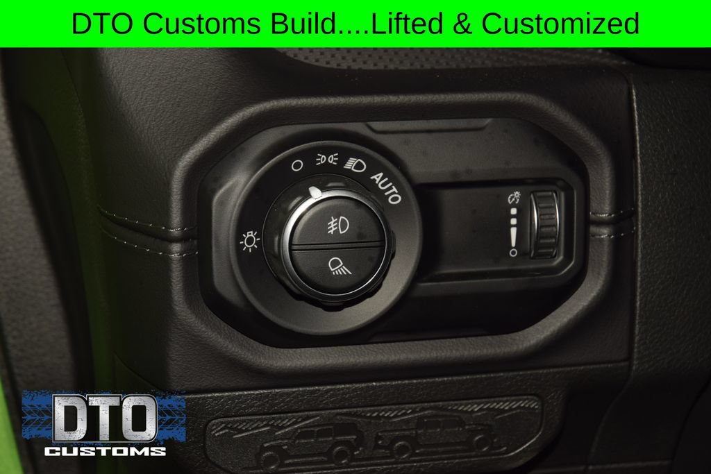 Used 2025 Jeep Gladiator Rubicon w/ Safety Group AWD/4WD image 40