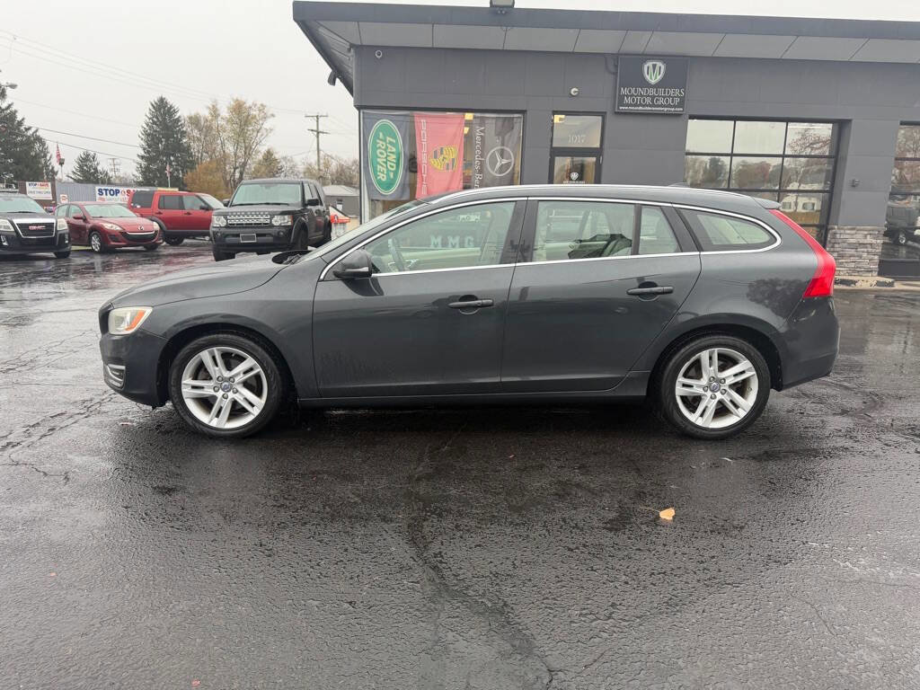 Used 2015 Volvo V60 T5 Premier w/ Convenience Package image 2
