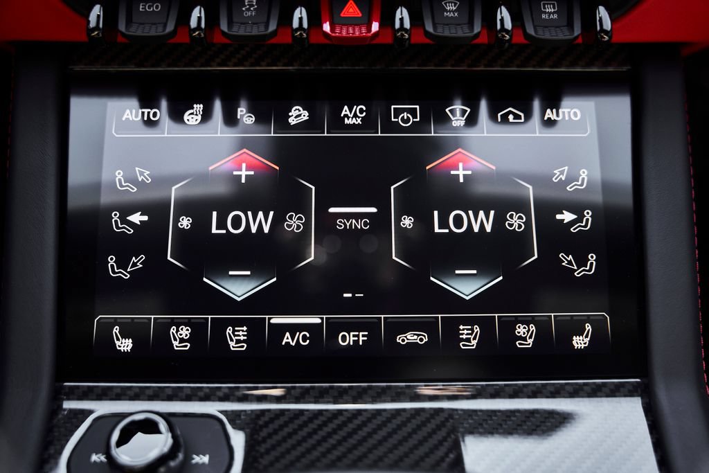 Used 2025 Lamborghini Urus S AWD/4WD image 69