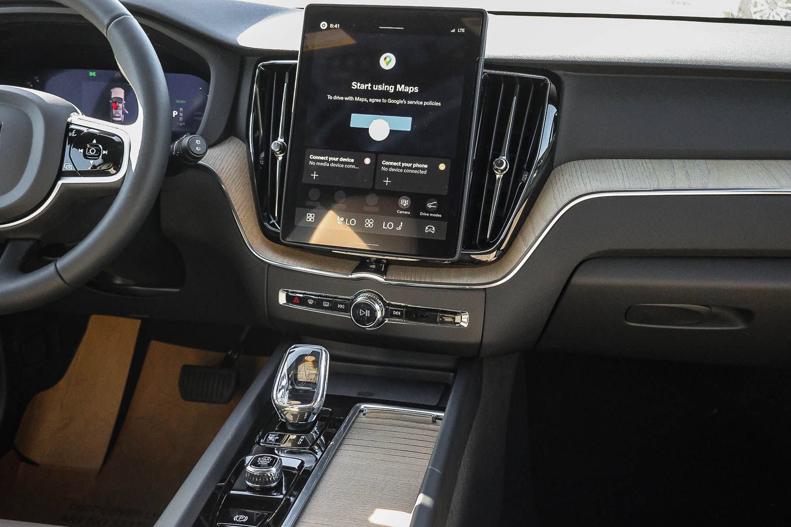 New 2026 Volvo XC60 T8 Plus w/ Climate Package AWD/4WD image 22