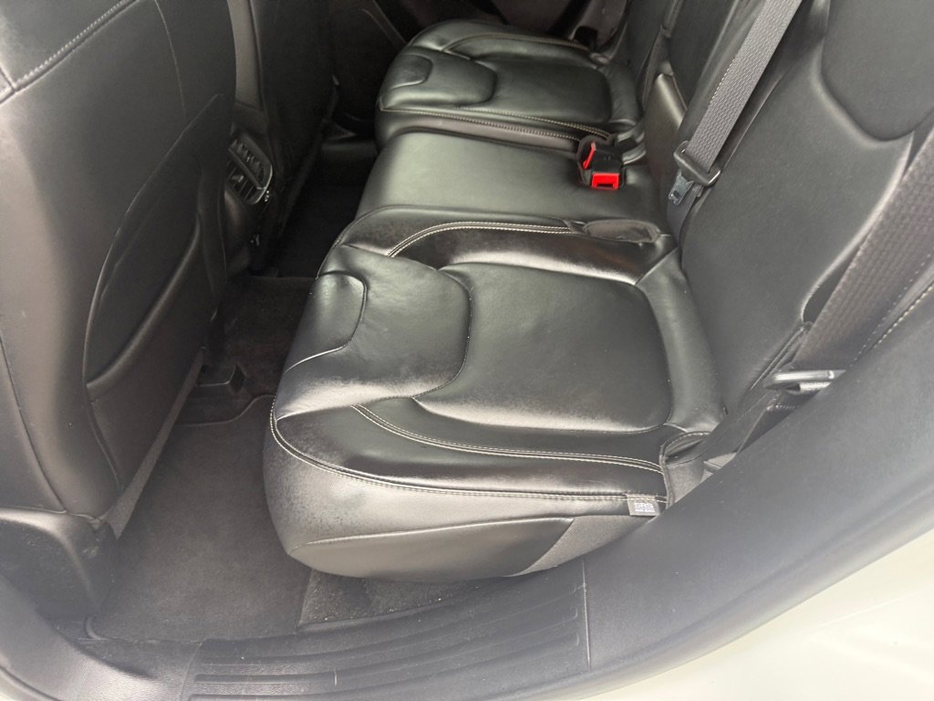 Used 2016 Jeep Cherokee Limited image 36