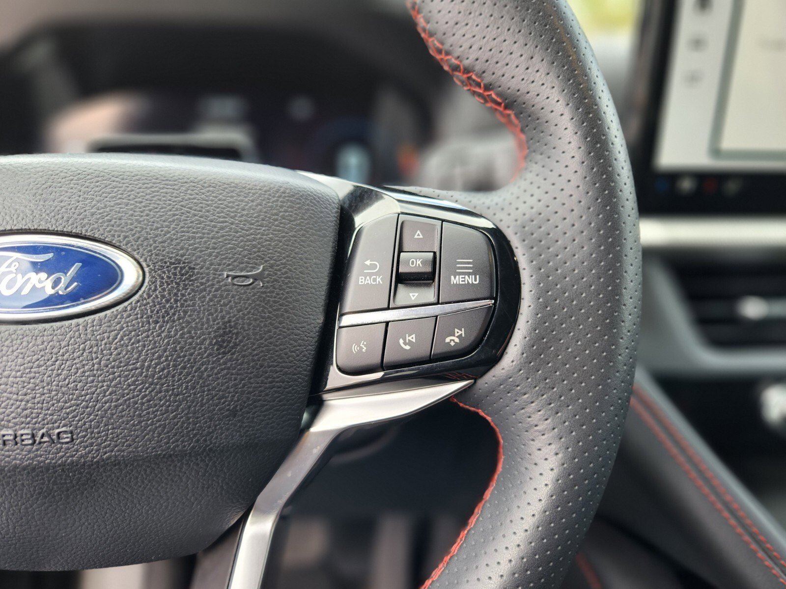Certified 2025 Ford Explorer ST-Line image 28
