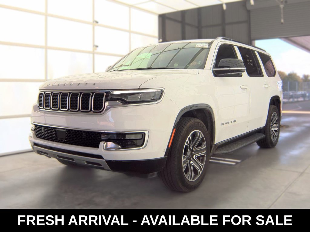 Used 2025 Jeep Wagoneer Series II AWD/4WD image 3