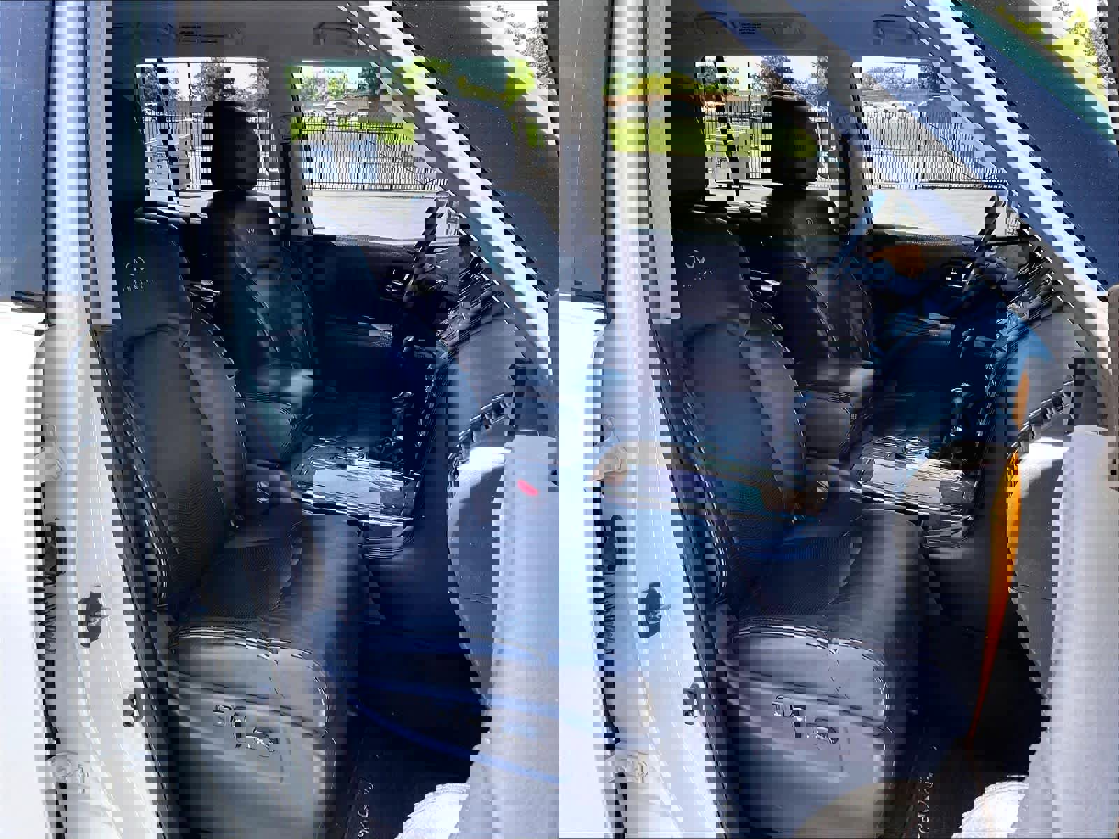 Used 2014 INFINITI QX80 2WD w/ Theater Package image 9