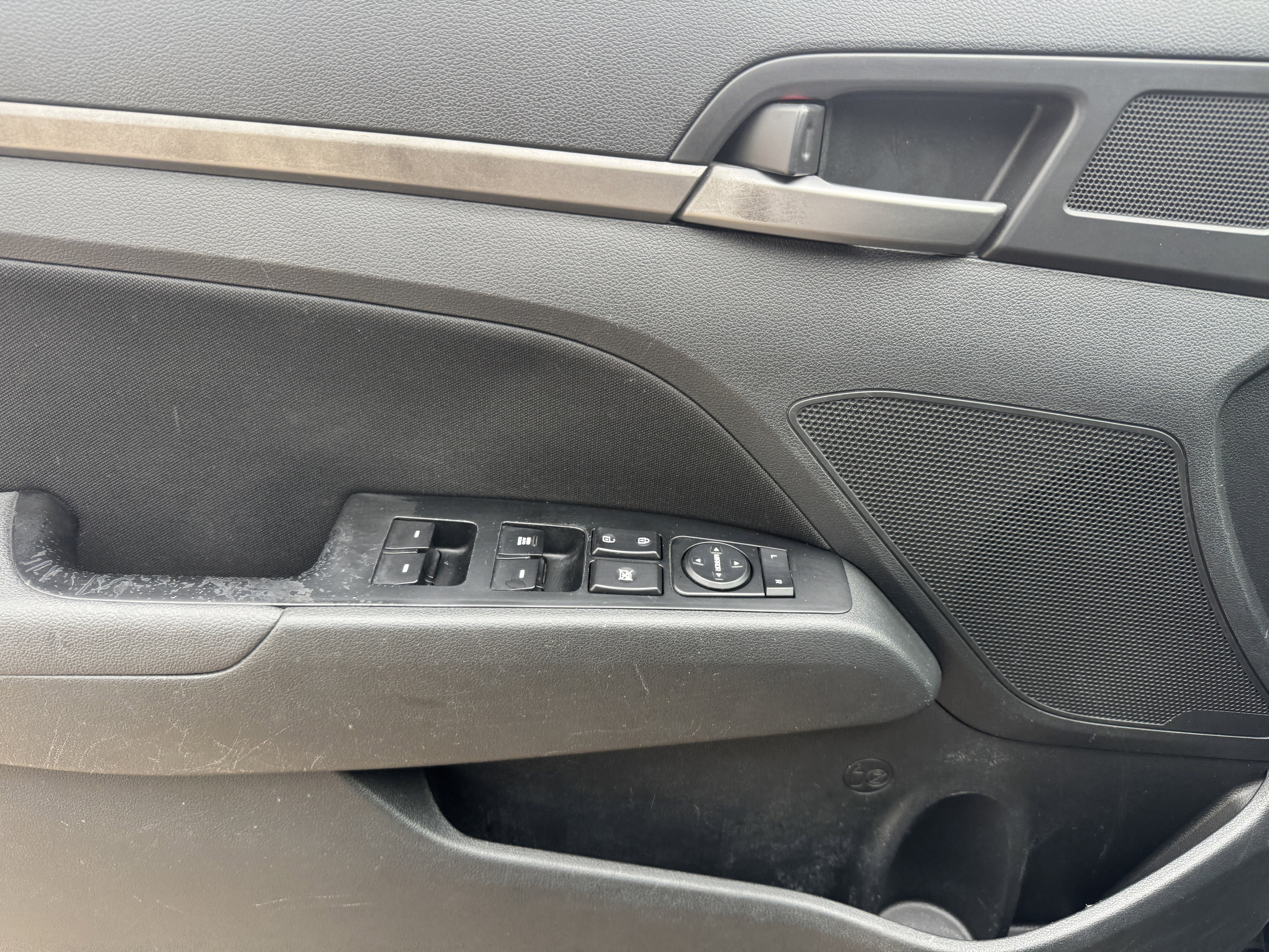 Used 2018 Hyundai Elantra SEL image 9