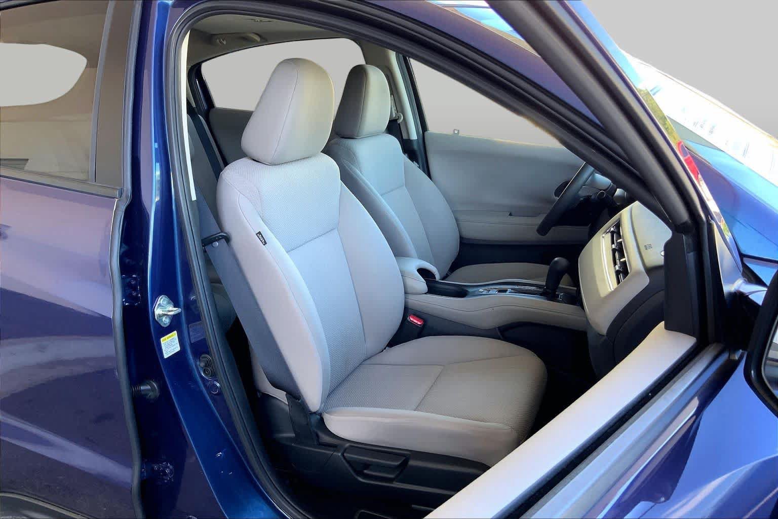 Used 2016 Honda HR-V EX image 9