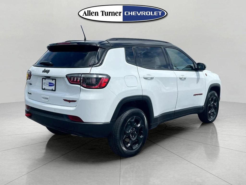 Used 2023 Jeep Compass Trailhawk AWD/4WD image 4