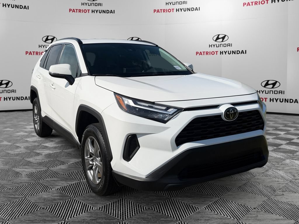 Used 2024 Toyota RAV4 XLE FWD image 1