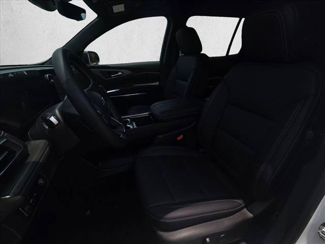 New 2026 Chevrolet Traverse LT w/ Midnight/Sport Edition FWD image 4