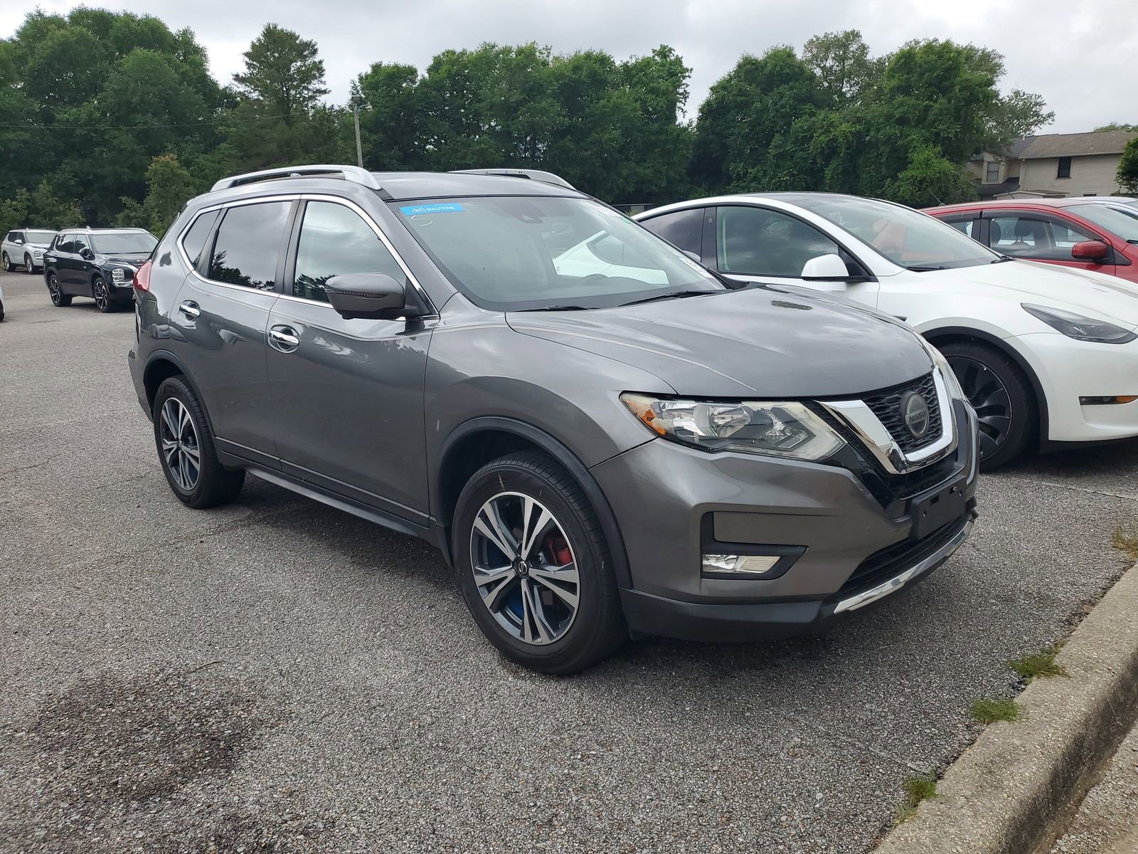 Used 2019 Nissan Rogue SV w/ Premium Package AWD/4WD image 1