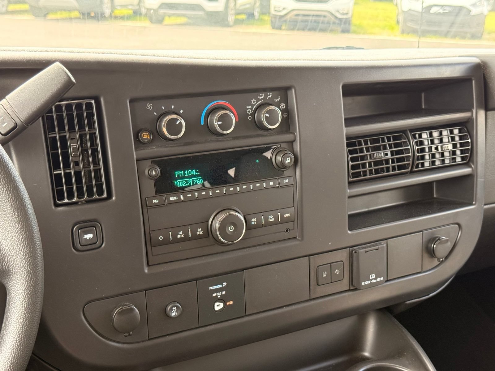 Used 2026 Chevrolet Express 3500 LT w/ LT Preferred Equipment Group RWD image 27
