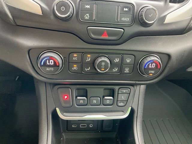 Certified 2020 GMC Terrain SLT w/ Preferred Package FWD image 30