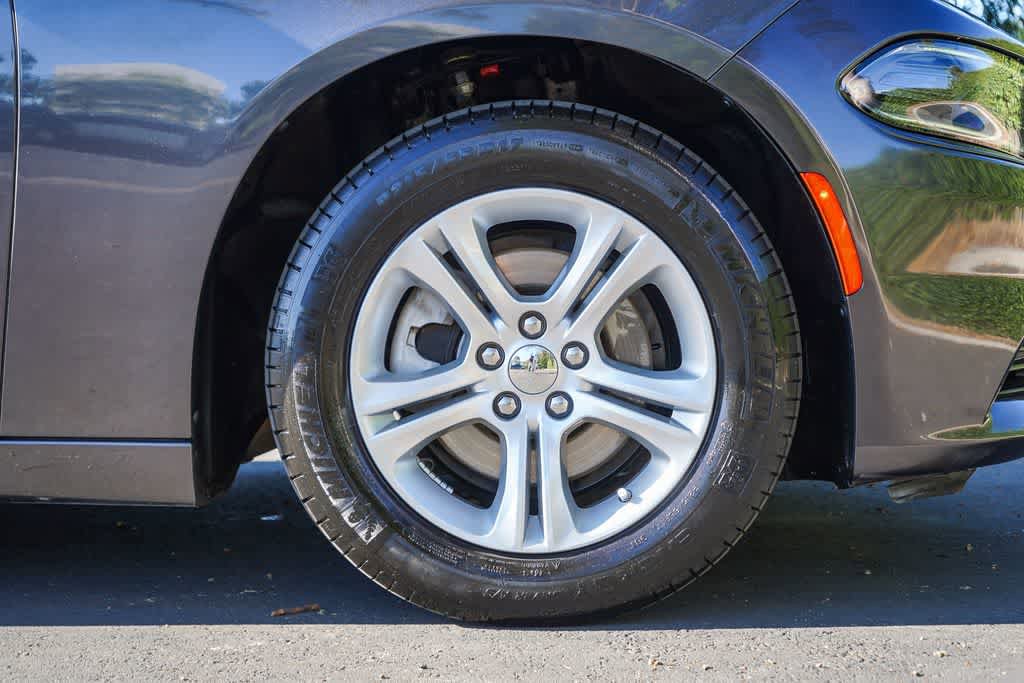 Used 2023 Dodge Charger SXT RWD image 9