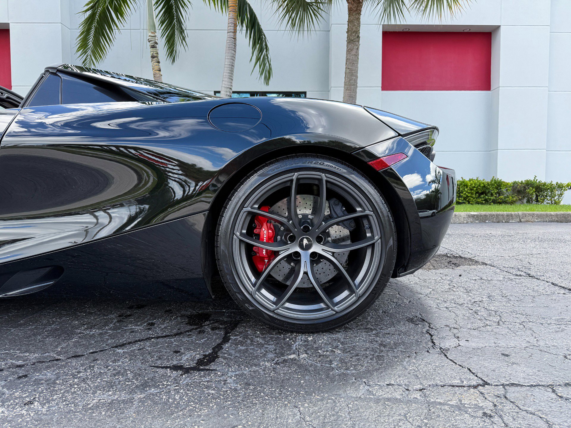 Used 2021 McLaren 720S Performance image 13