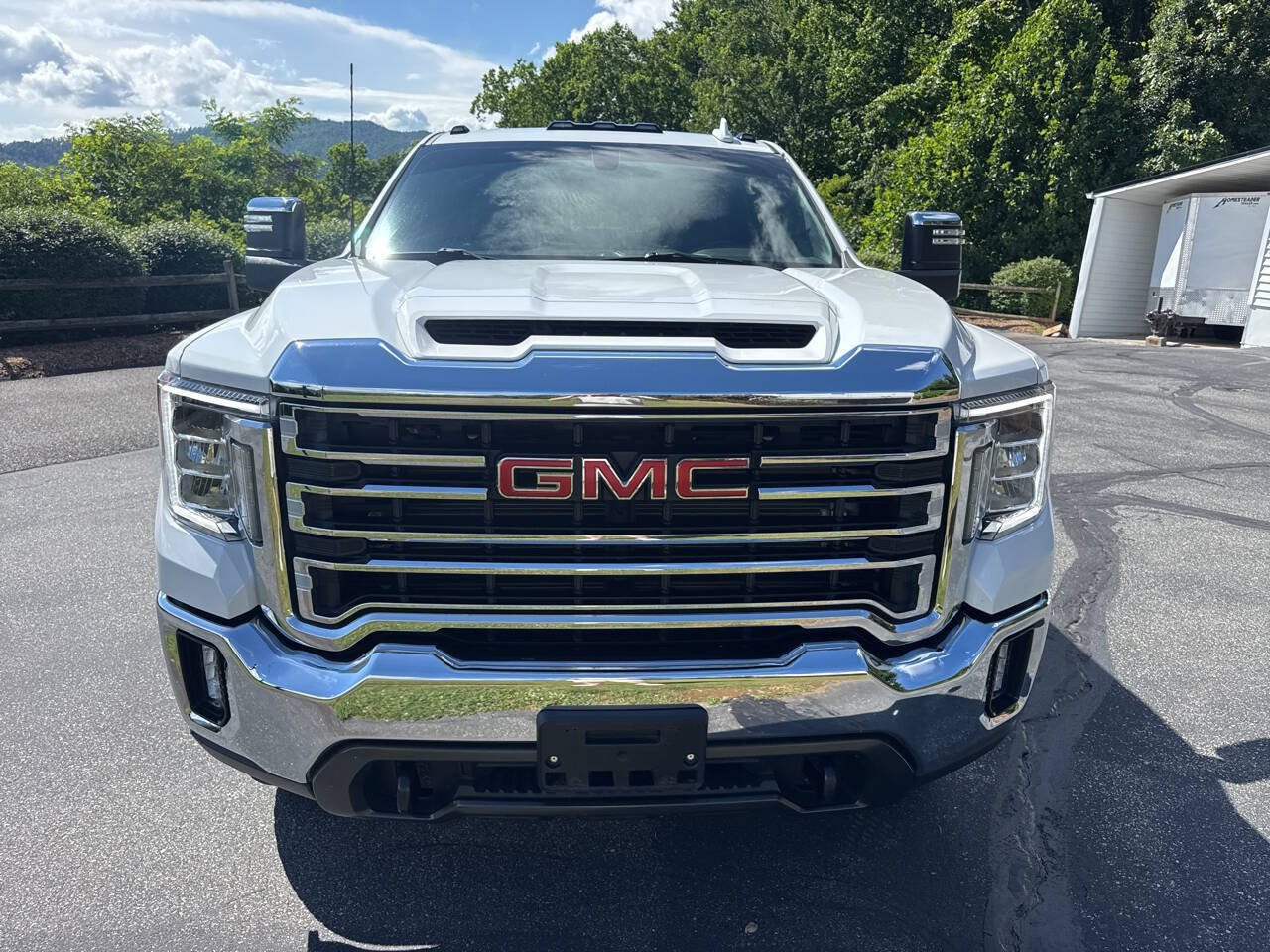 Used 2023 GMC Sierra 3500 SLT w/ SLT Convenience Package AWD/4WD image 2