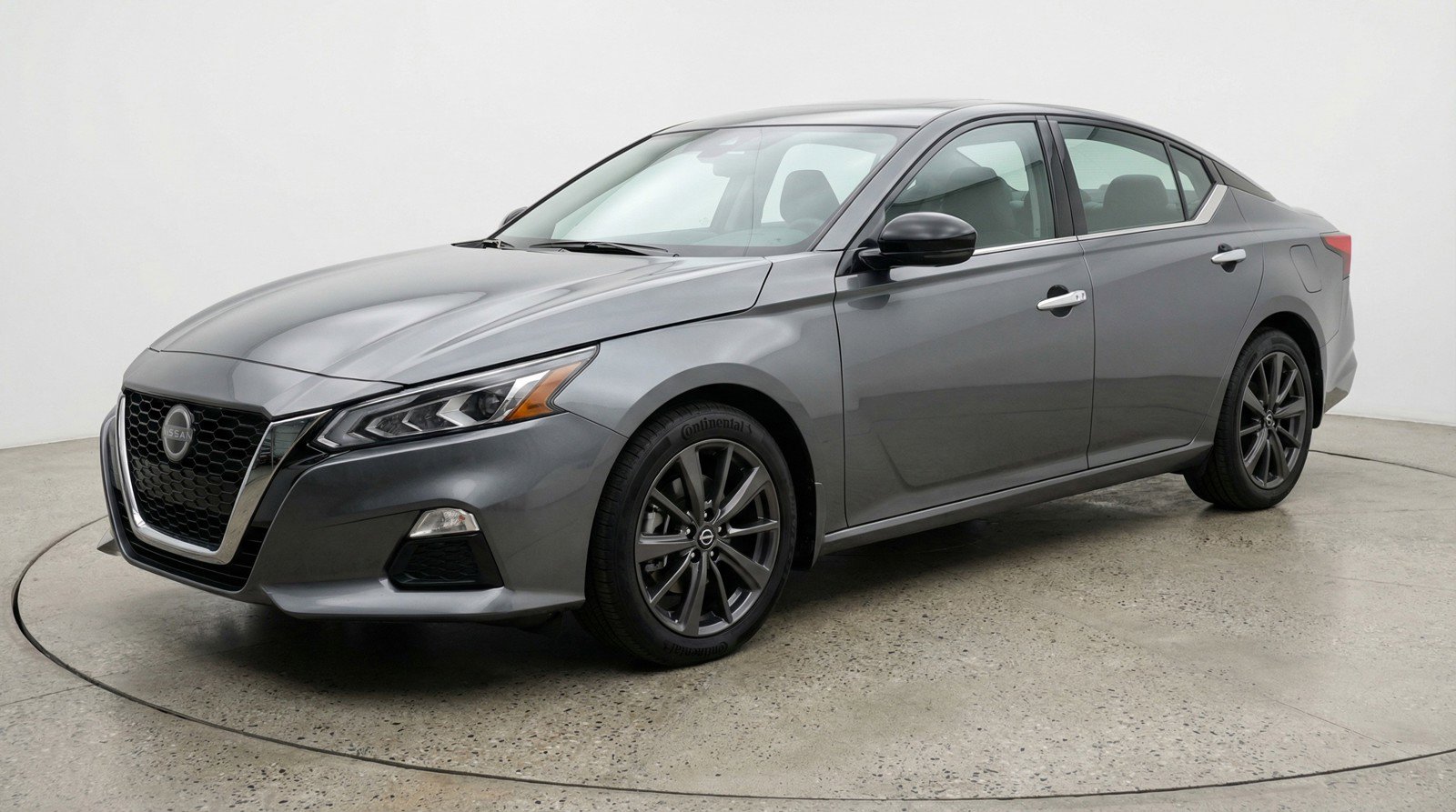 Used 2025 Nissan Altima 2.5 SV image 3