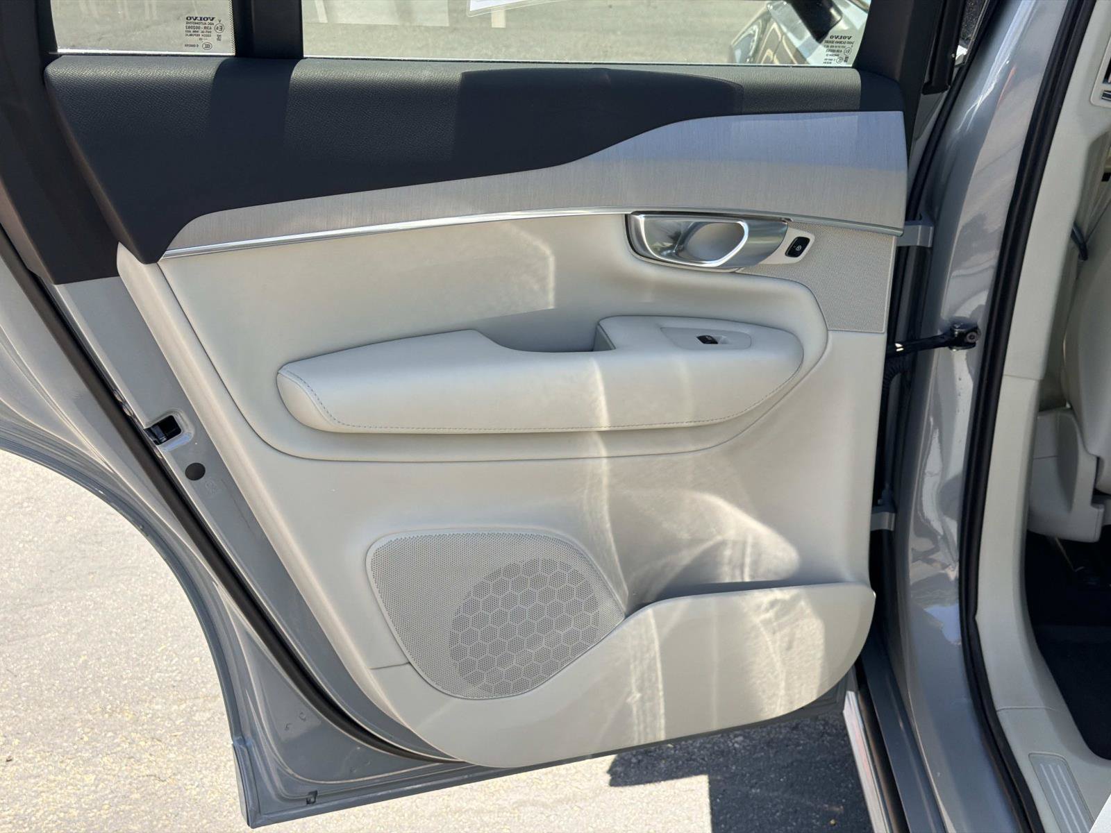 Certified 2024 Volvo XC90 B5 Core w/ Climate Package AWD/4WD image 20