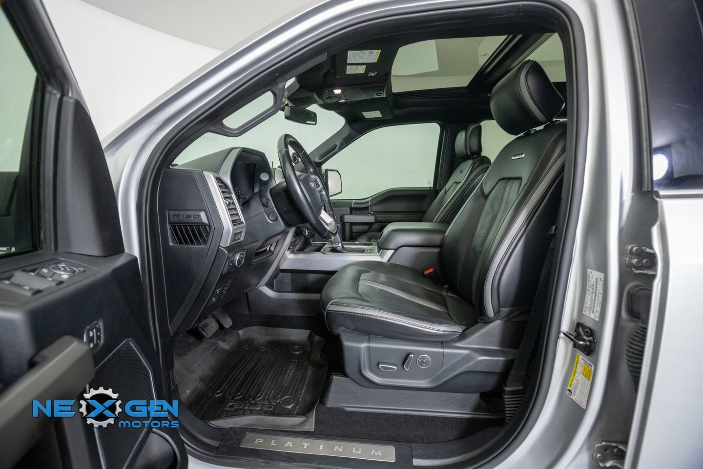 Used 2019 Ford F150 Platinum w/ Equipment Group 701A Luxury AWD/4WD image 11