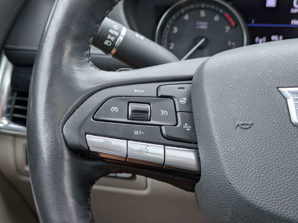 Used 2023 Cadillac XT4 Premium Luxury w/ Technology Package FWD image 28